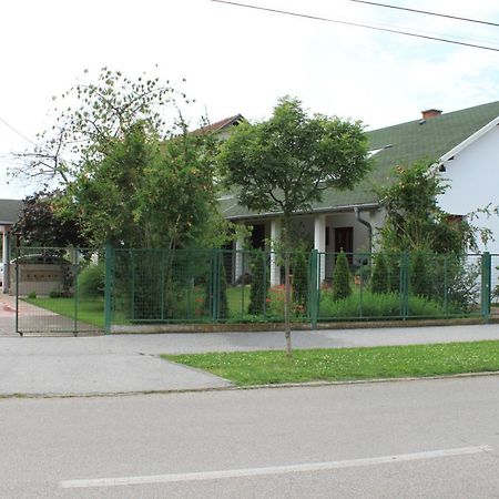 Boulevard Garden House - Free And Save Parking In The Locked Yard Ćuprija Esterno foto